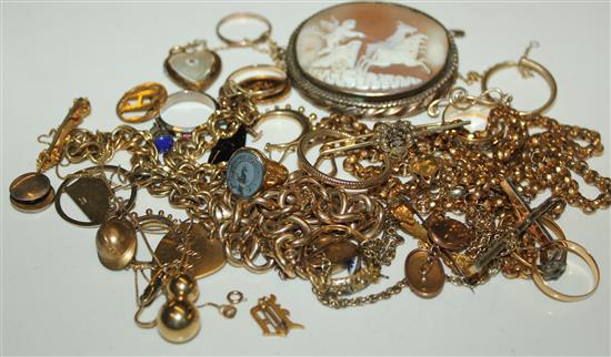 Cameo brooch, qty of gold & other jewellery